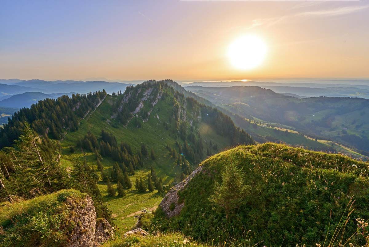 Allgäu im Sommer, Baden, Wandern, Fahrradfahren in Burgberg, Bergluft in den Alpen